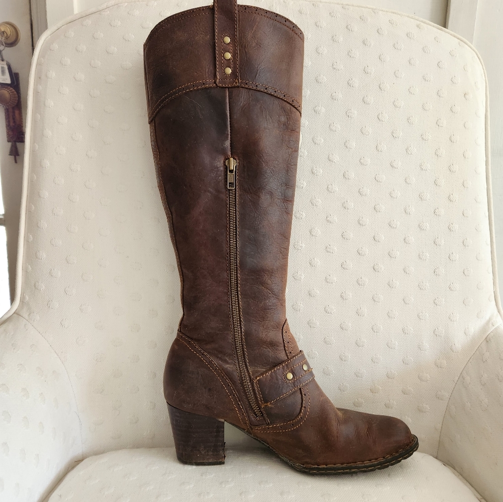 Born brown leather tall boot 8.5 2 inch heel great condition